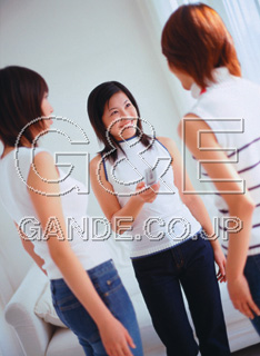 EGAOIMAGES 004 Mobile Style 若い女性「モバイルスタイル」