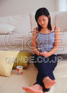 EGAOIMAGES 004 Mobile Style 若い女性「モバイルスタイル」