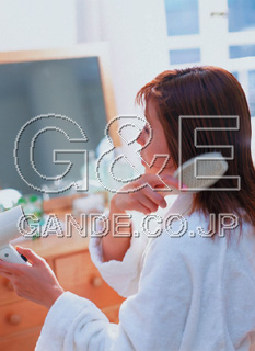 EGAOIMAGES 006 Morning Style 若い女性「モーニングスタイル」