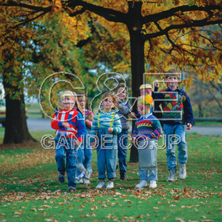 Osamu Nishikawa Series 04 Children in the World CO̎quEŗVԁv